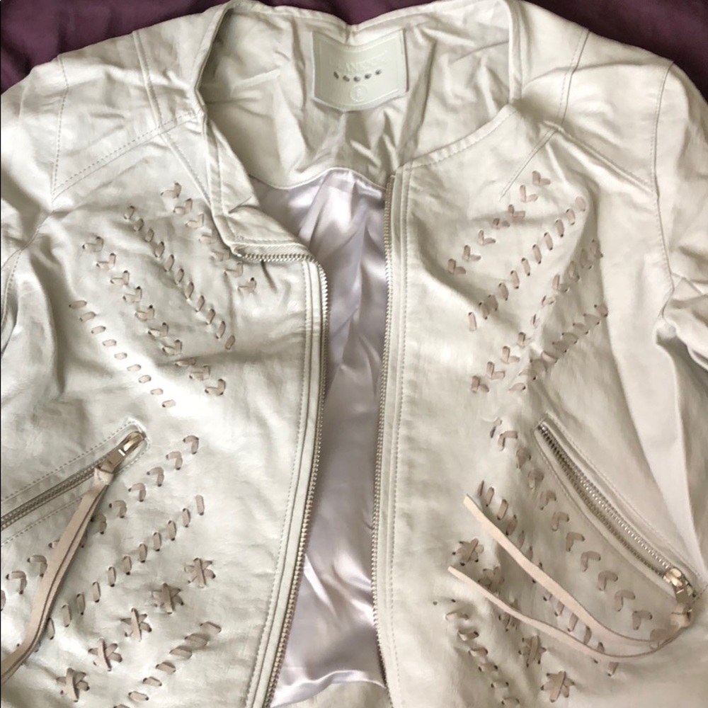 BLANKNYC off white/ grayish jacket